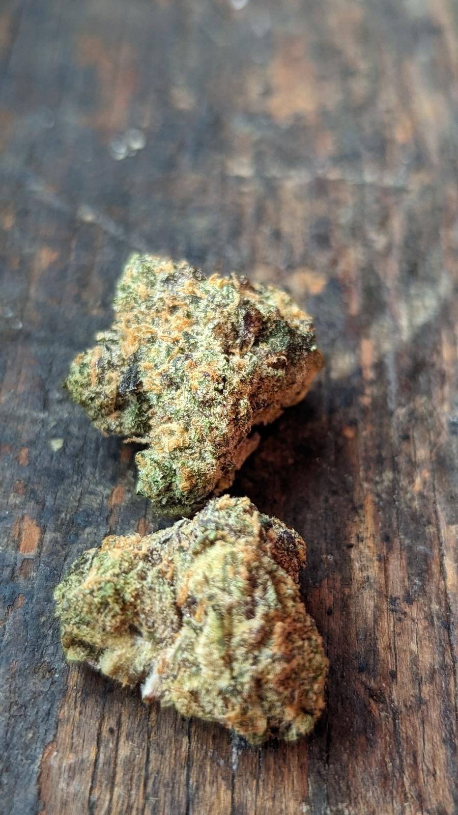 Understanding the Effects and Benefits of White Raspberry Strains